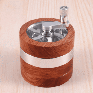 Hölzerne Kräutermühle Schräge Ansicht